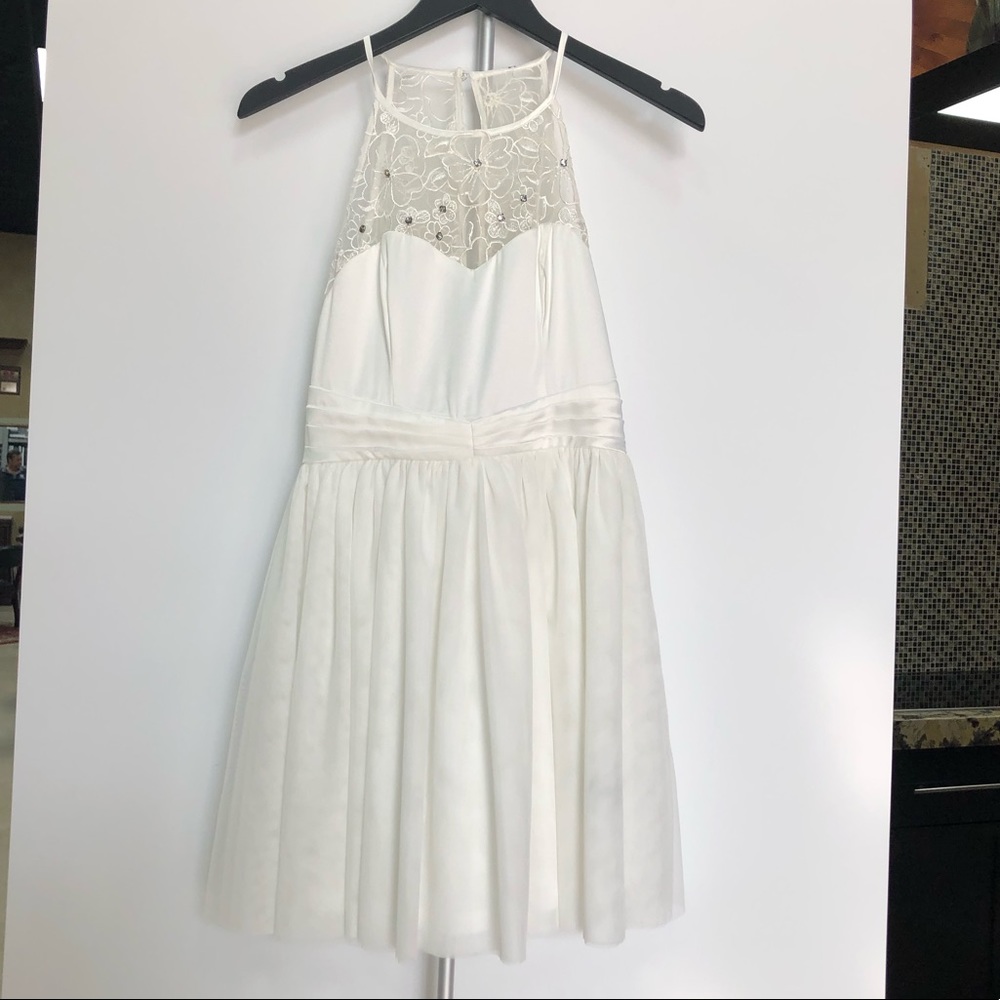 White lace dress